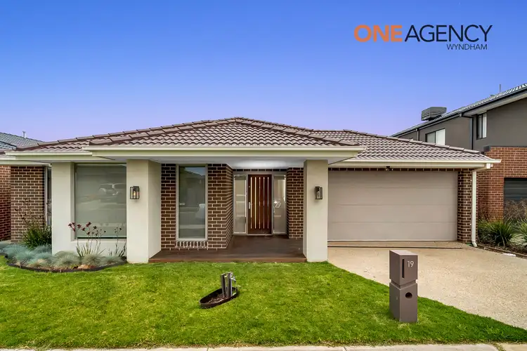 19 Aylesbury Avenue, Truganina VIC 3029