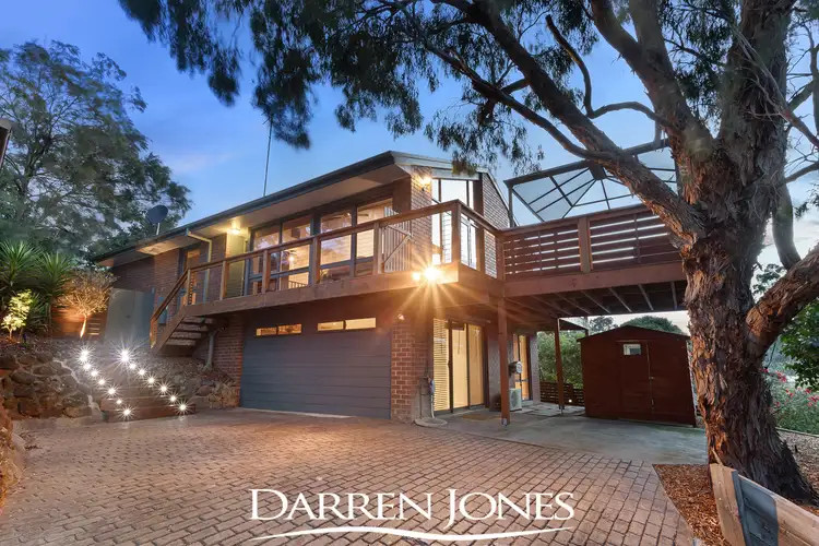 30 Corowa Crescent, Greensborough VIC 3088