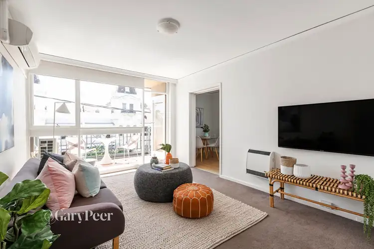 8/15 Burnett Street, St Kilda VIC 3182