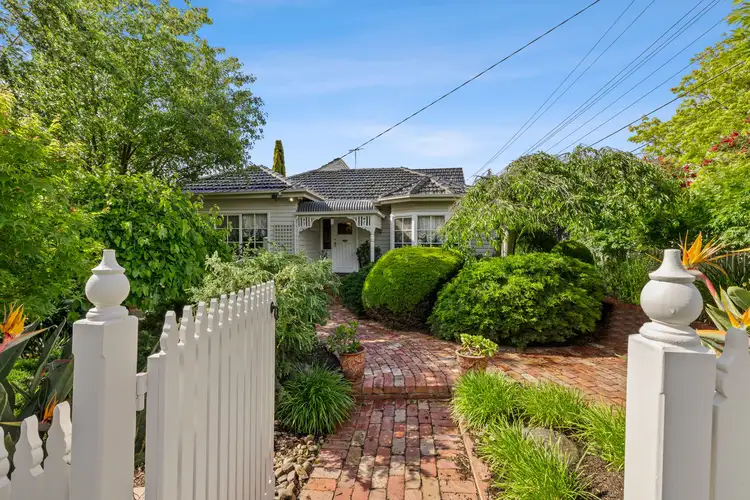 2 Edith Street, Oak Park VIC 3046