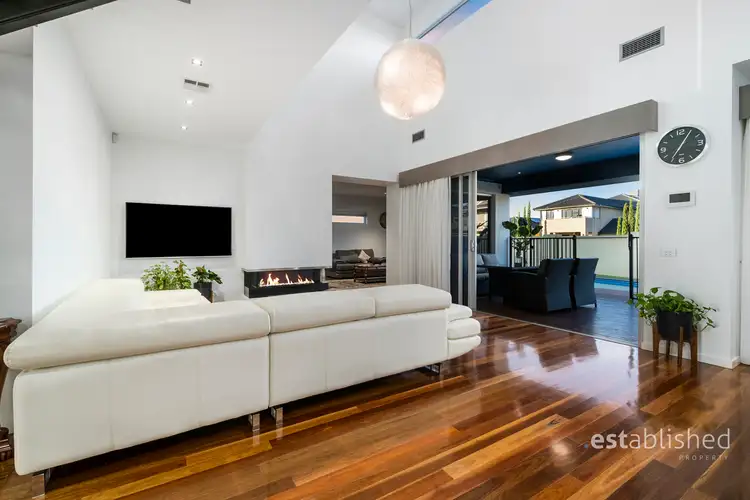 Fifth view of Homely house listing, 6 Sundowner Place, Sanctuary Lakes VIC 3030