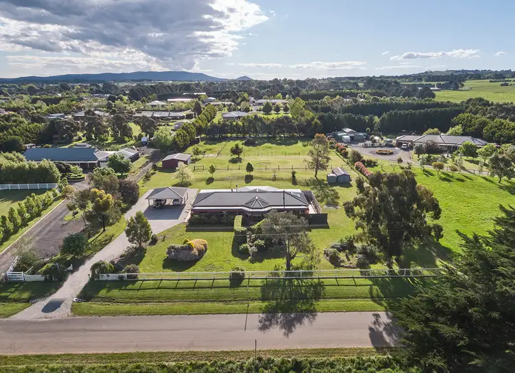 103 Tickawarra Road, Romsey VIC 3434