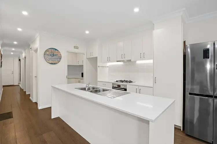 11 Cockatiel Street, Narre Warren VIC 3805