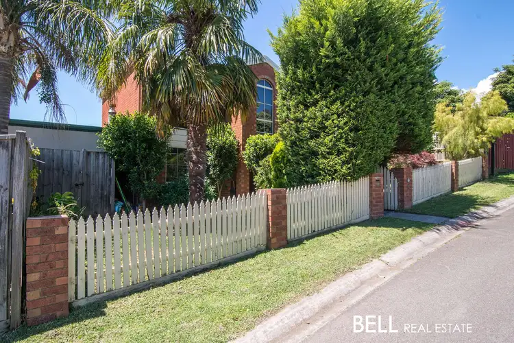 6 Woodridge Close, Montrose VIC 3765