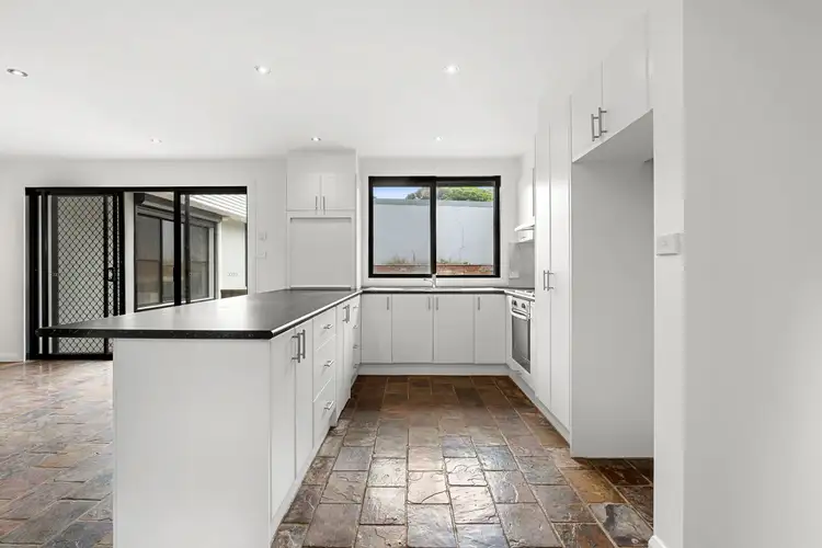 Fifth view of Homely house listing, 2 Barimba Court, Leopold VIC 3224