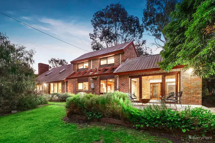25 Valley Road, Research VIC 3095