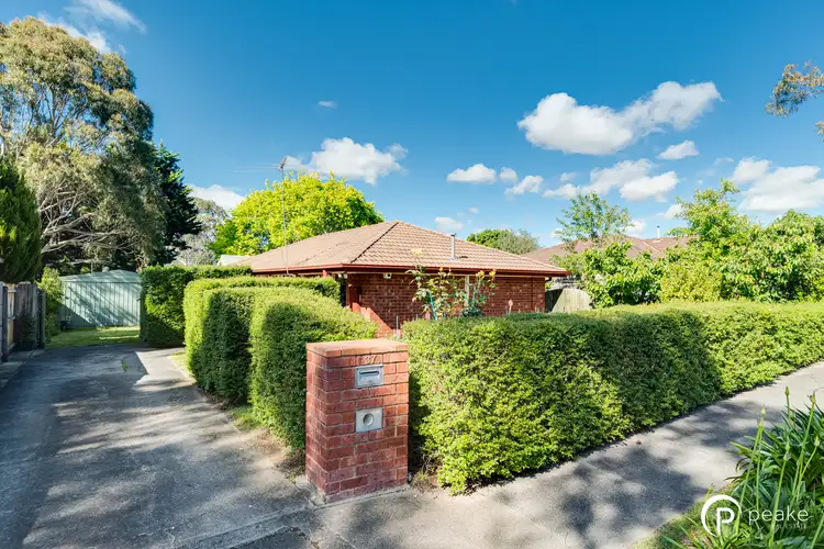 37 Coolabah Grove, Berwick VIC 3806