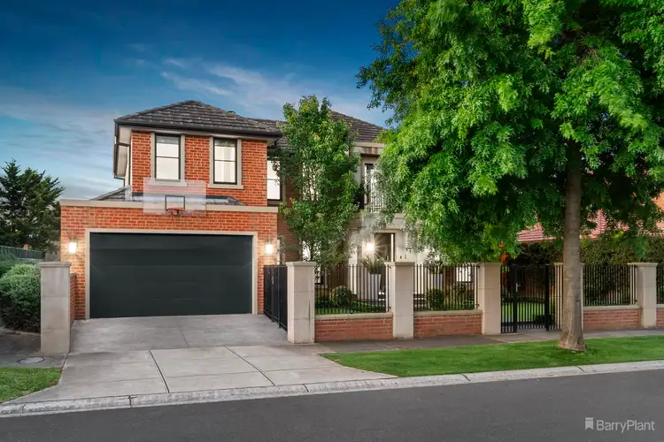16 Nevada Retreat, Bulleen VIC 3105
