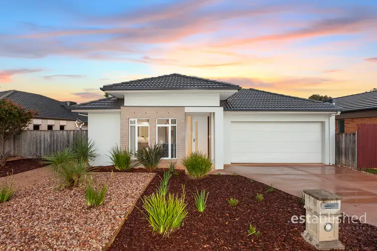 6 Riverglades Drive, Sanctuary Lakes VIC 3030