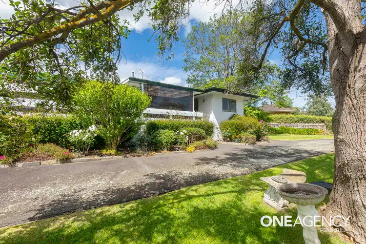 90 Koetong Parade, Mount Eliza VIC 3930