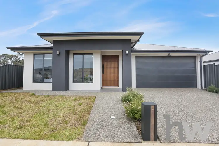 9 Kane Drive, St Leonards VIC 3223