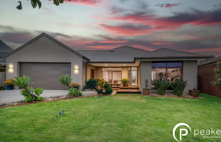 6 Lowanna Street, Berwick VIC 3806