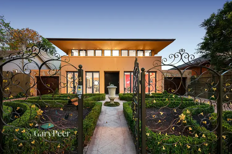 4 Helenslea Road, Caulfield North VIC 3161