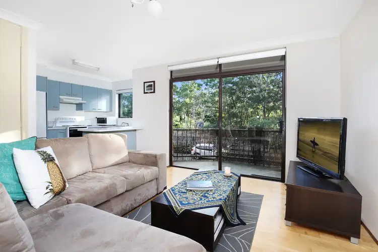 14 Hindmarsh Avenue