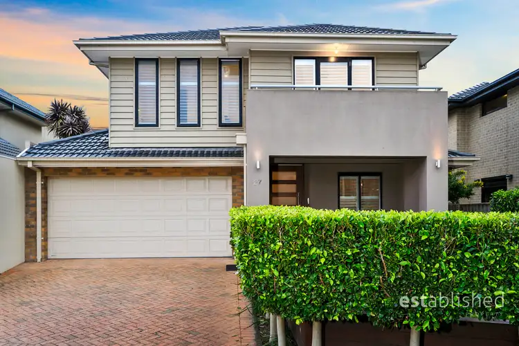 27/1 Greg Norman Drive, Sanctuary Lakes VIC 3030