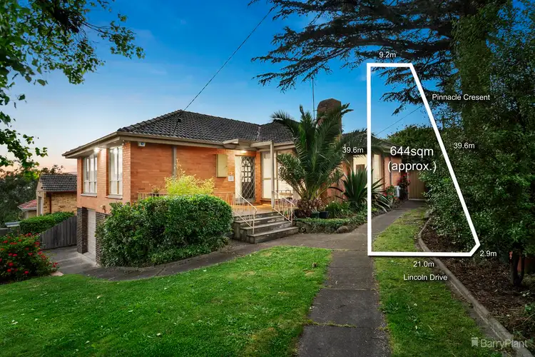 9 Lincoln Drive, Bulleen VIC 3105