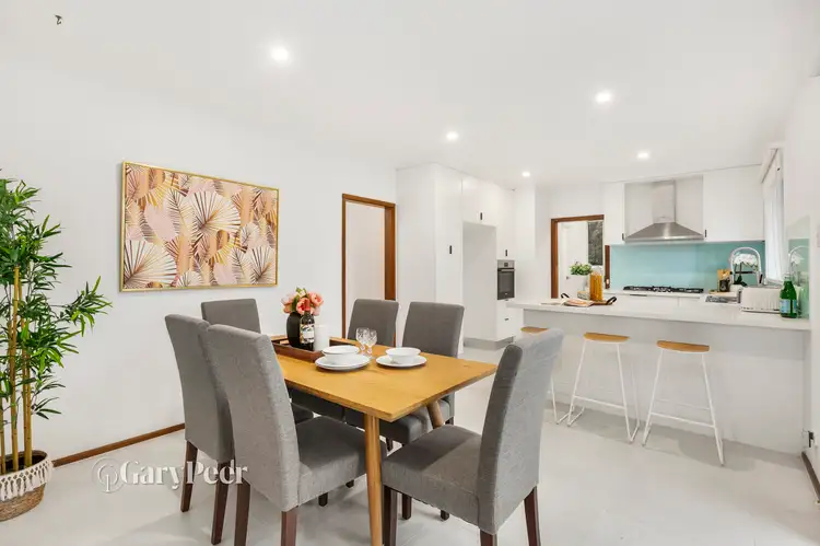 Second view of Homely house listing, 3 Hilton Court, Bentleigh East VIC 3165