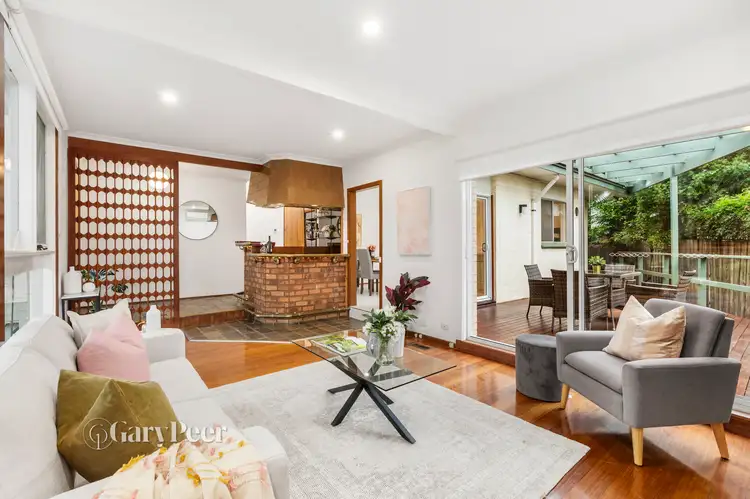 Fifth view of Homely house listing, 3 Hilton Court, Bentleigh East VIC 3165