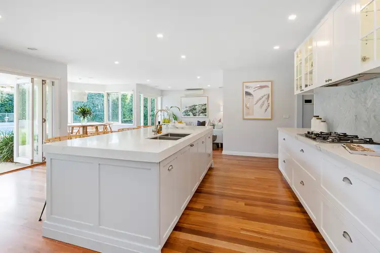 Fifth view of Homely house listing, 10 Canadian Bay Road, Mount Eliza VIC 3930