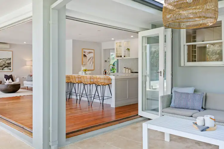 Sixth view of Homely house listing, 10 Canadian Bay Road, Mount Eliza VIC 3930