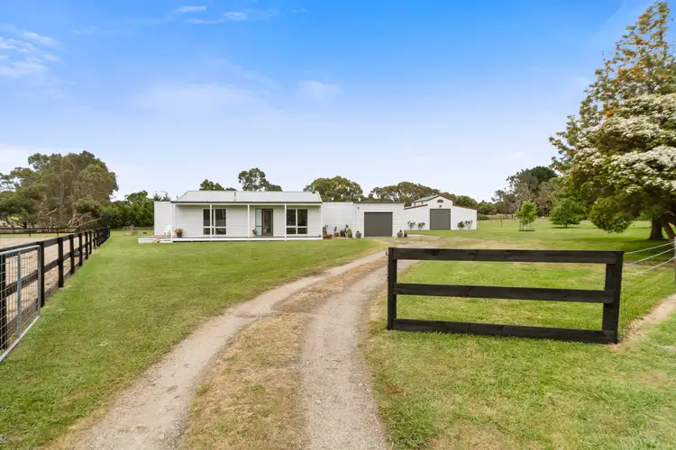 1 Clarke Close, Somerville VIC 3912