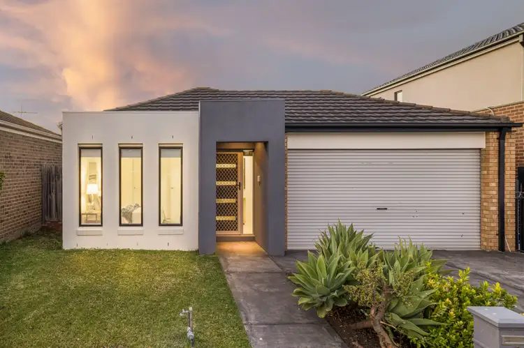 7 Pharaoh Drive, Cranbourne VIC 3977