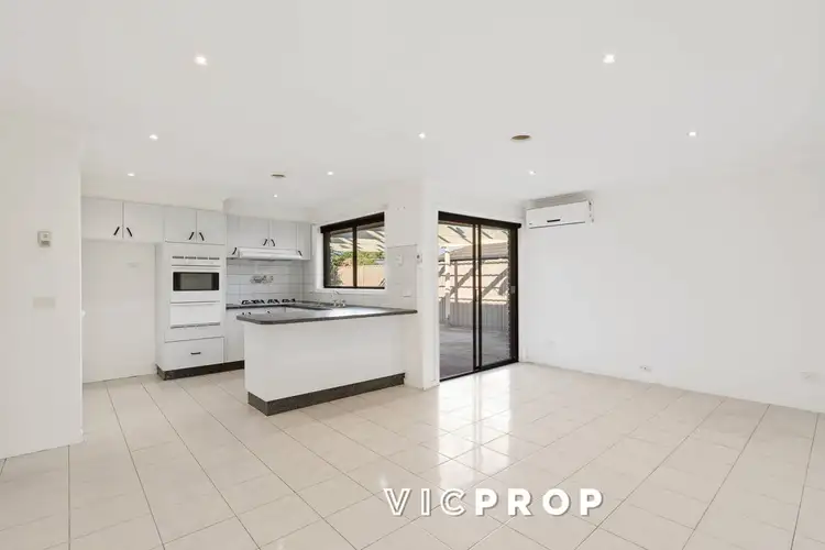 Fourth view of Homely house listing, 6 Pollock Court, Delahey VIC 3037