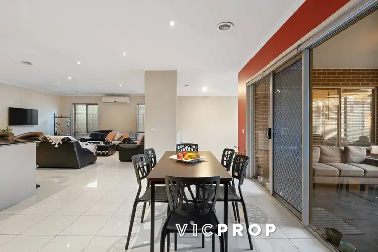 Fifth view of Homely house listing, 3 Carisbrook Court, Taylors Hill VIC 3037