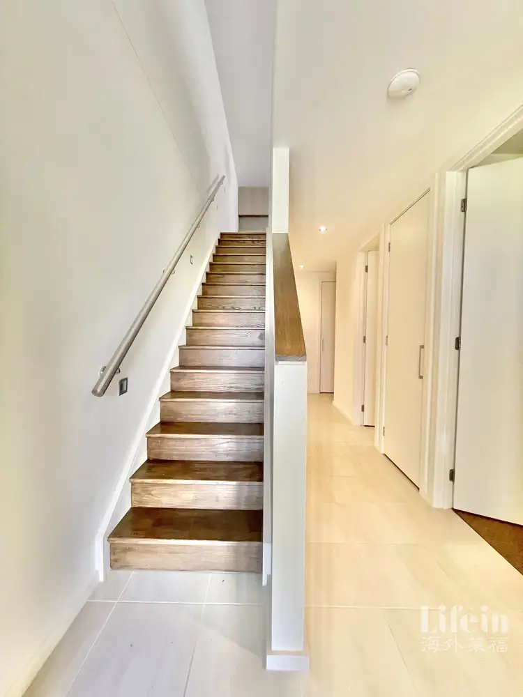 28 Fontana Close
