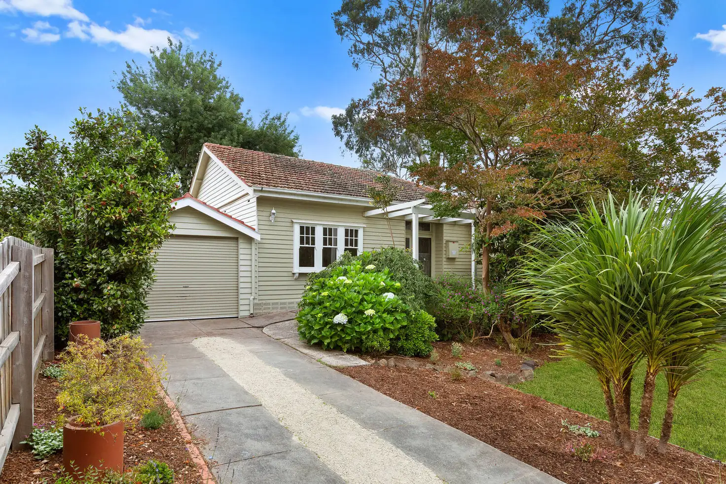 Main view of Homely house listing, 2 Belvedere Drive, Montrose VIC 3765