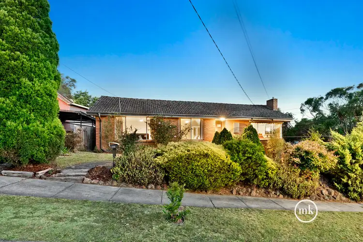 22 Pinehills Drive, Greensborough VIC 3088