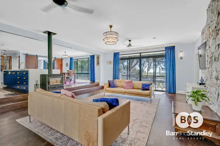 8 Australind Road, Leschenault WA 6233