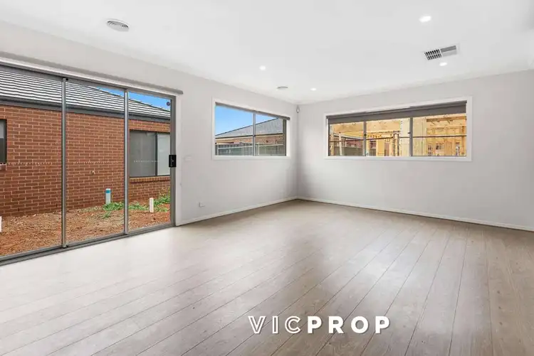 Second view of Homely house listing, 40 Runcorn Crescent, Strathtulloh VIC 3338