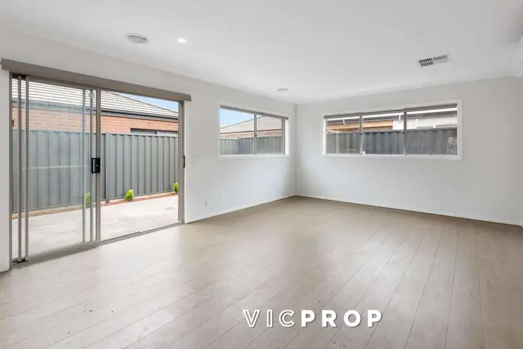 Fourth view of Homely house listing, 40 Runcorn Crescent, Strathtulloh VIC 3338