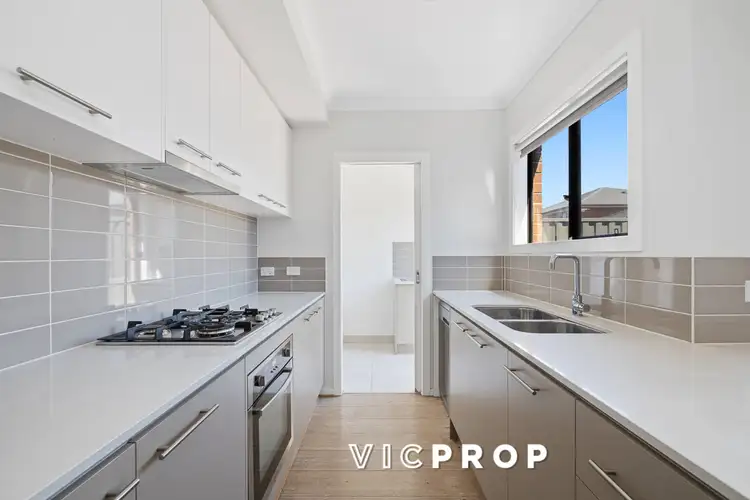 Fourth view of Homely house listing, 42 Runcorn Crescent, Strathtulloh VIC 3338