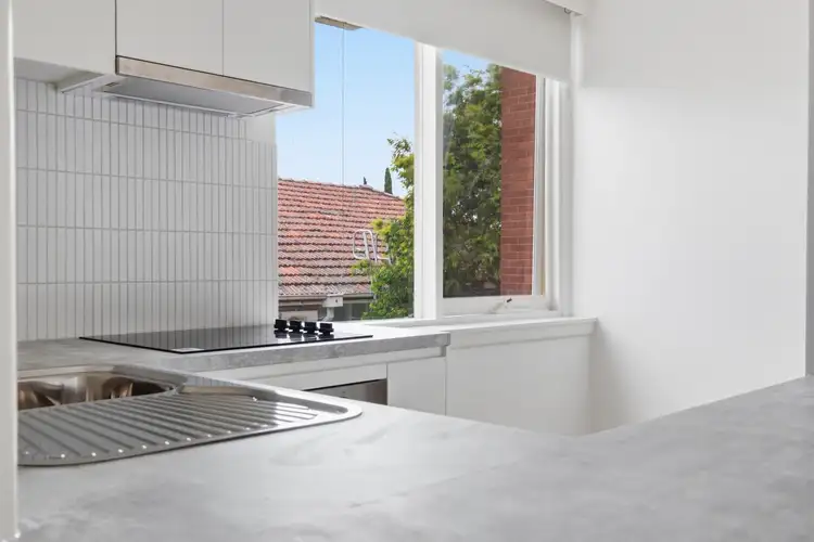 9/76 Mathoura Road, Toorak VIC 3142