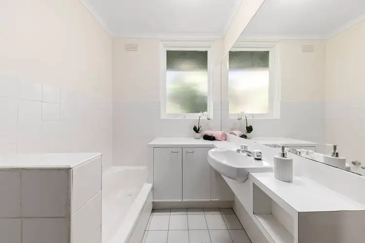 Sixth view of Homely apartment listing, 5/231 Cotham Road, Kew VIC 3101