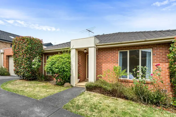 Main view of Homely unit listing, 2/104 Wood Street, Templestowe VIC 3106