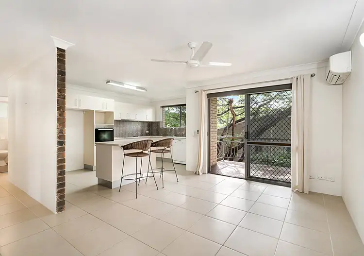 Main view of Homely unit listing, 8/15 Douglas Street, St Lucia QLD 4067