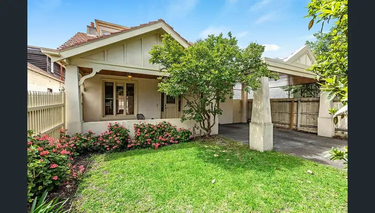 104 Cochrane Street