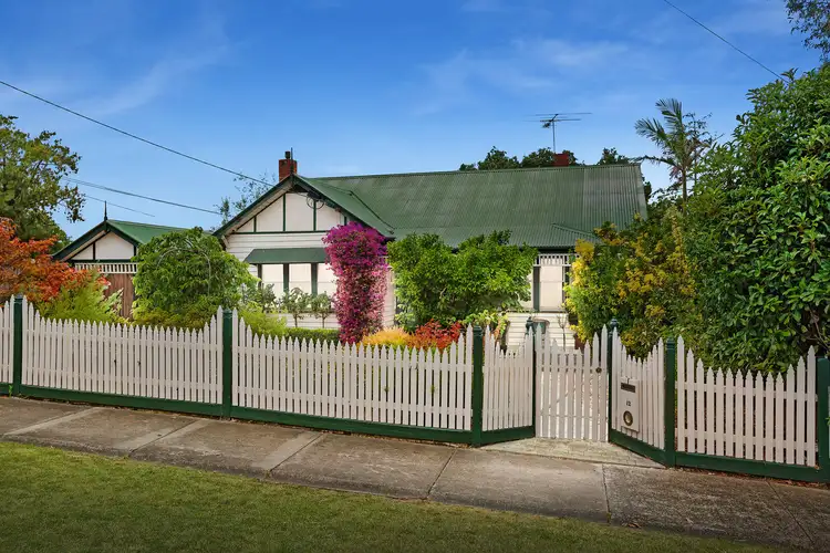 12 Mullum Mullum Road, Ringwood VIC 3134