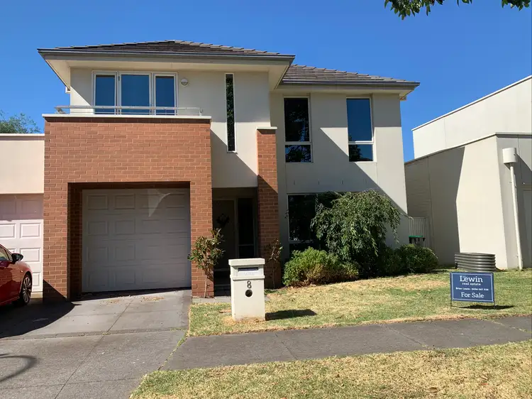 8 Carnoustie Parade, Heatherton VIC 3202