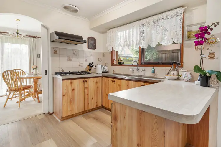Fourth view of Homely house listing, 8 Dunsterville Crescent, Frankston VIC 3199