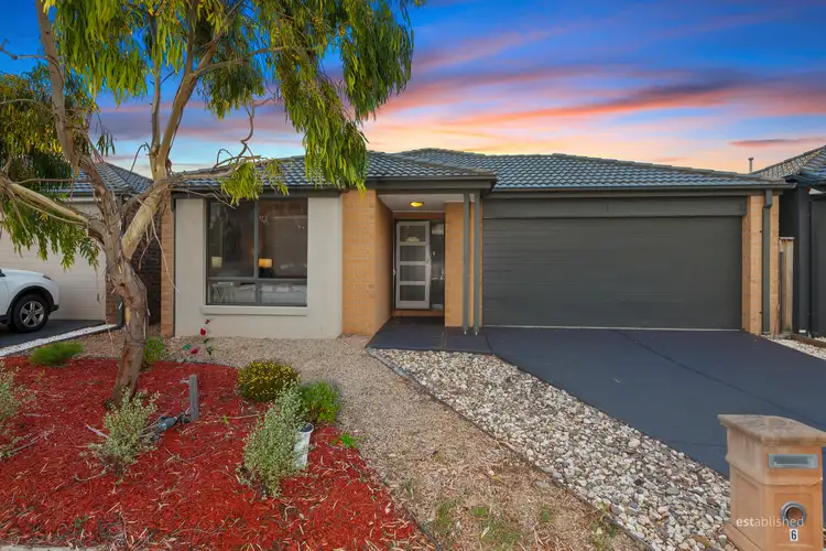 6 Casino Parade, Point Cook VIC 3030