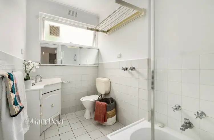 Fourth view of Homely apartment listing, 2/3 Ellesmere Road, Windsor VIC 3181