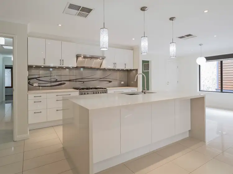 Fifth view of Homely house listing, 7 Boulton Court, Greensborough VIC 3088