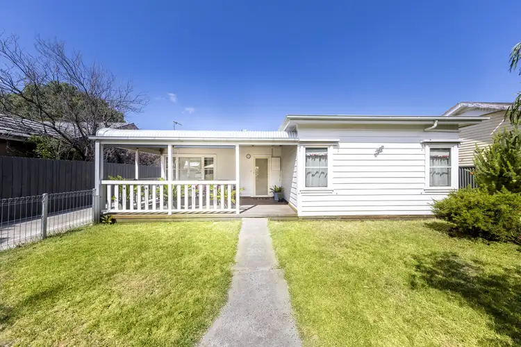 1/30 Hutchinson Street, Albion VIC 3020