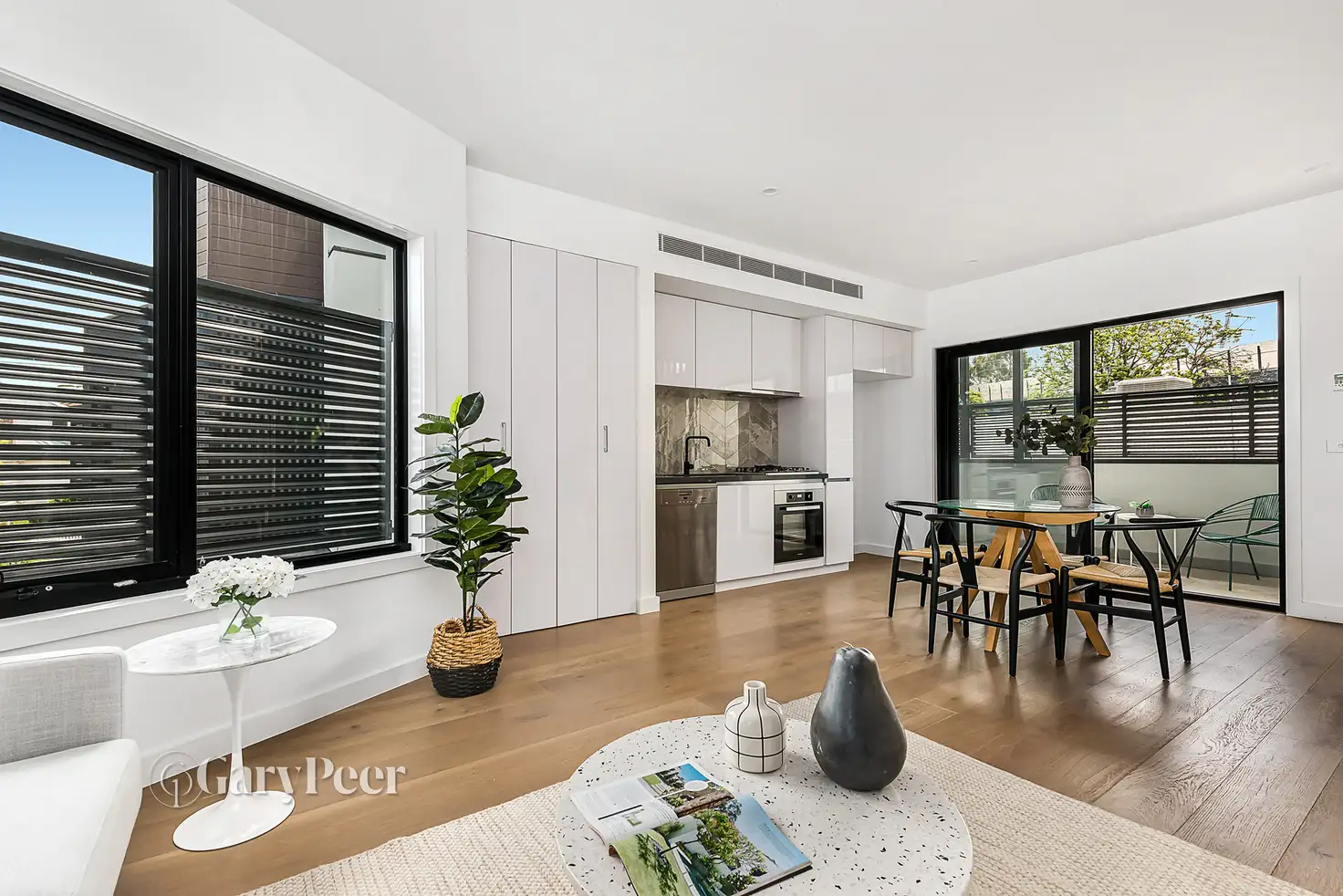 Main view of Homely townhouse listing, 2/5 Tranmere Avenue, Carnegie VIC 3163