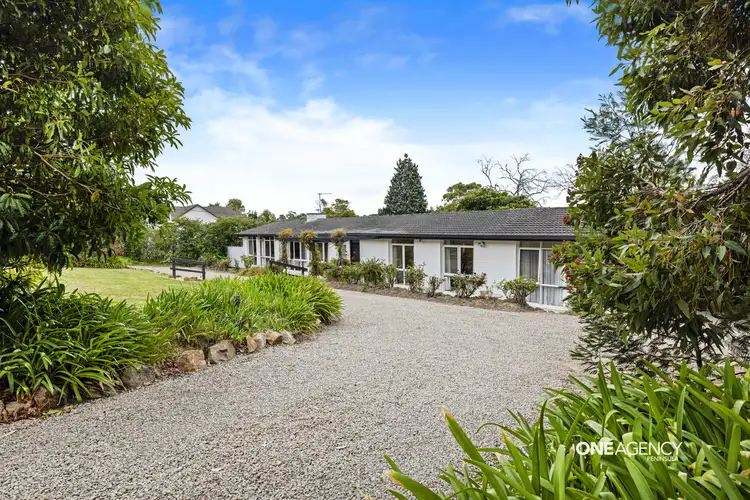96 Baden Powell Drive, Mount Eliza VIC 3930