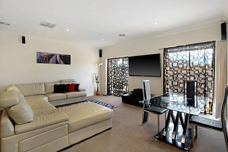 2/87 Liverpool Road, Kilsyth VIC 3137